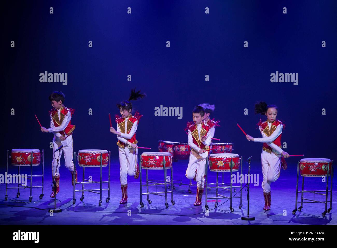 (190523) -- HELSINKI, May 23, 2019 (Xinhua) -- Children from the Nanjing Little Red Flower Art Troupe of China perform at the Alexander Theatre in Helsinki, Finland, May 21, 2019. (Xinhua/Matti Matikainen) FINLAND-HELSINKI-ART TROUPE-PERFORMANCE PUBLICATIONxNOTxINxCHN Stock Photo