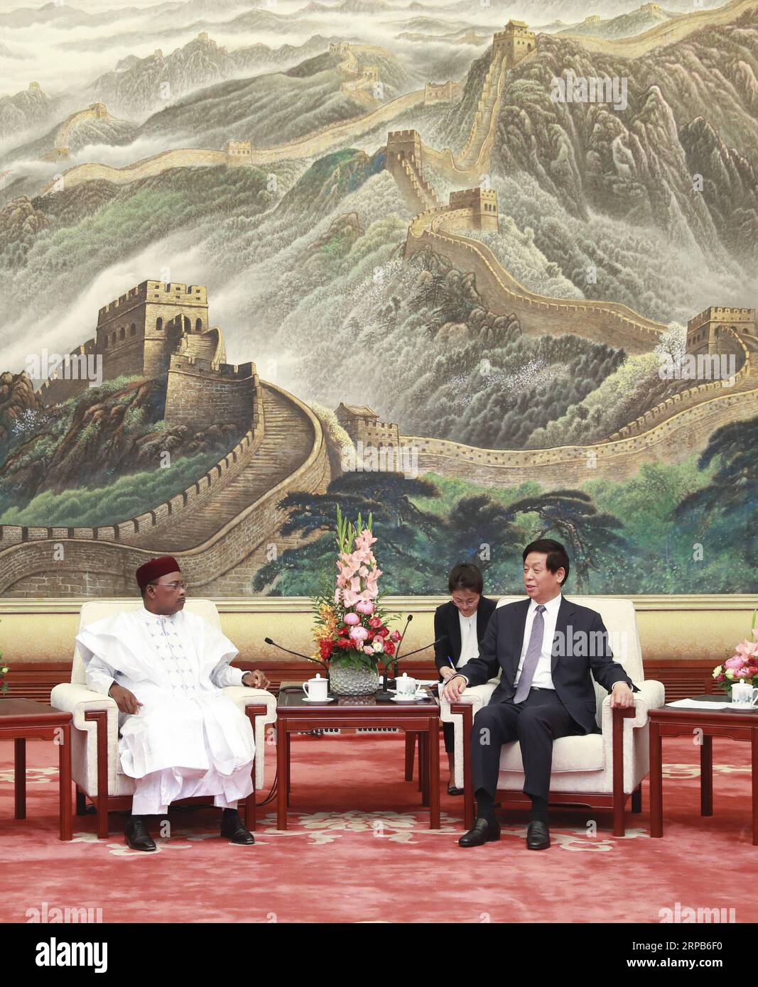 (190529) -- BEIJING, May 29, 2019 (Xinhua) -- Li Zhanshu (R), chairman of the Standing Committee of the National People s Congress (NPC), meets with Niger s President Mahamadou Issoufou at the Great Hall of the People in Beijing, capital of China, May 29, 2019. (Xinhua/Pang Xinglei) CHINA-BEIJING-LI ZHANSHU-NIGER S PRESIDENT-MEETING (CN) PUBLICATIONxNOTxINxCHN Stock Photo