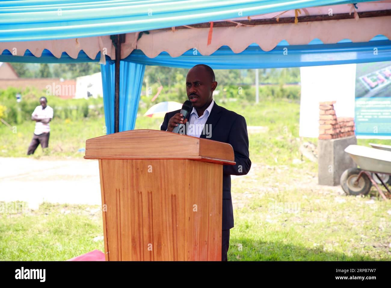 (190530) -- MUSANZE (RWANDA), May 30, 2019 (Xinhua) -- Rwandan Education Minister Eugene Mutimura delivers remarks at the launching ceremony of an extension project of Integrated Polytechnic Regional College (IPRC) Musanze in Musanze district, northern Rwanda, on May 30, 2019. The Chinese government is contributing to Rwanda s national efforts in technical and vocational education and training (TVET), Rwandan Education Minister Eugene Mutimura said Thursday during the launching ceremony of an extension project of Integrated Polytechnic Regional College (IPRC) Musanze. (Xinhua/Lyu Tianran) RWAN Stock Photo