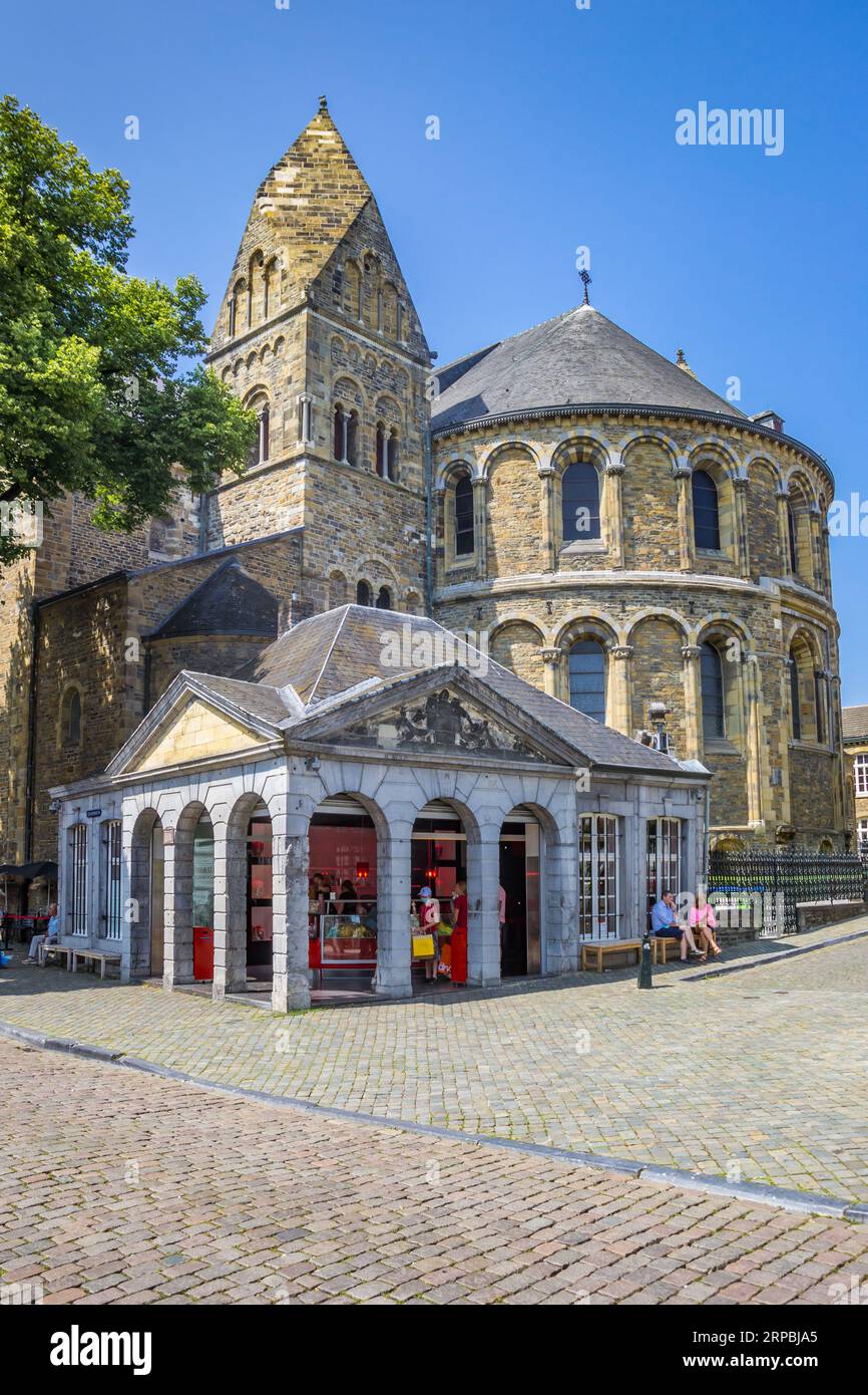 Small ice cream shop in front of the Basilica of Our Lady in Maastricht