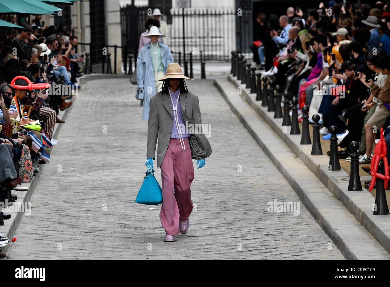 Creations of Louis Vuitton presented during 2019 Spring/Summer Women's  collection show in Paris - Xinhua