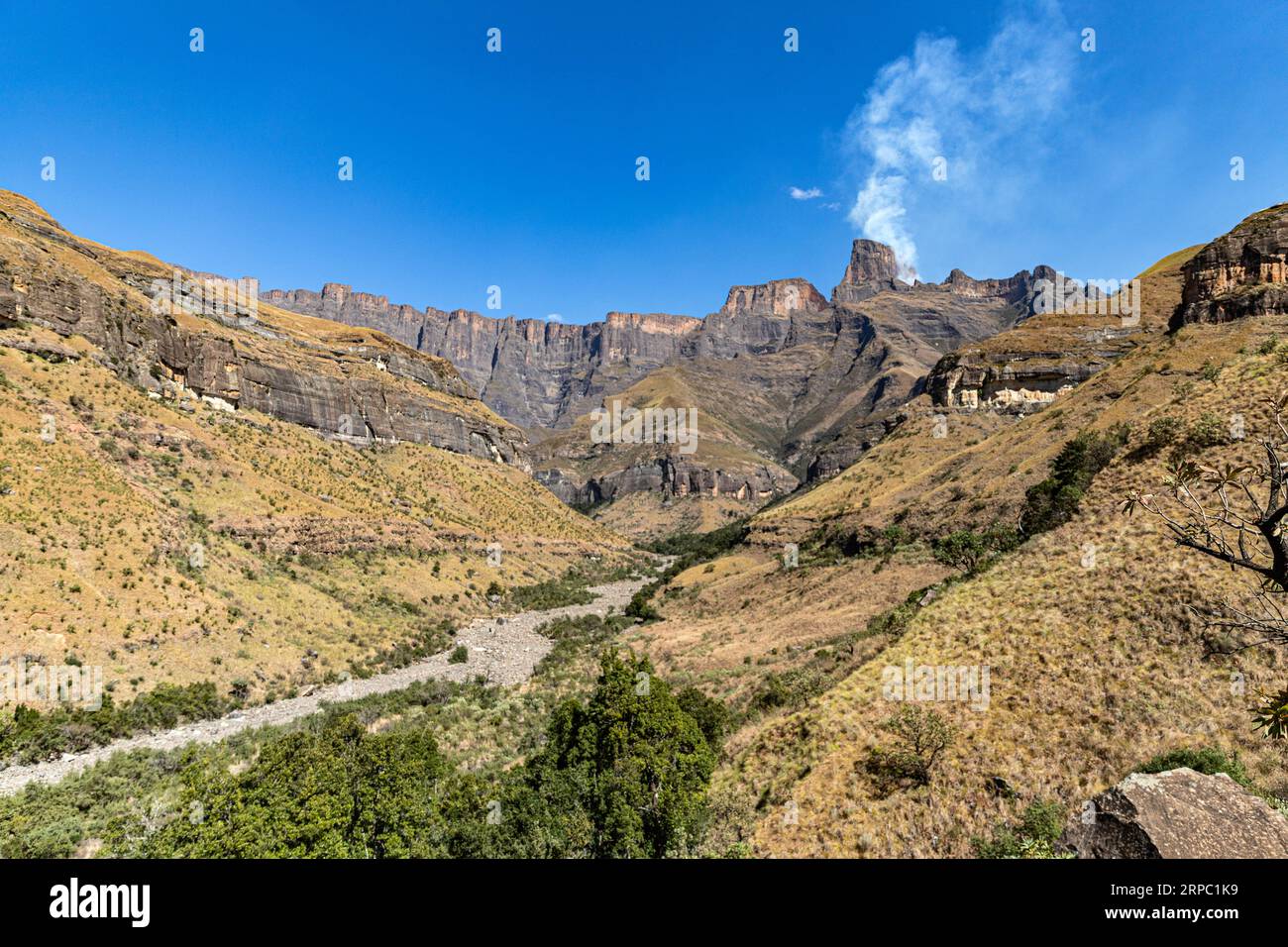 Mountain landscape in Drakensberg, South Africa Stock Photo - Alamy