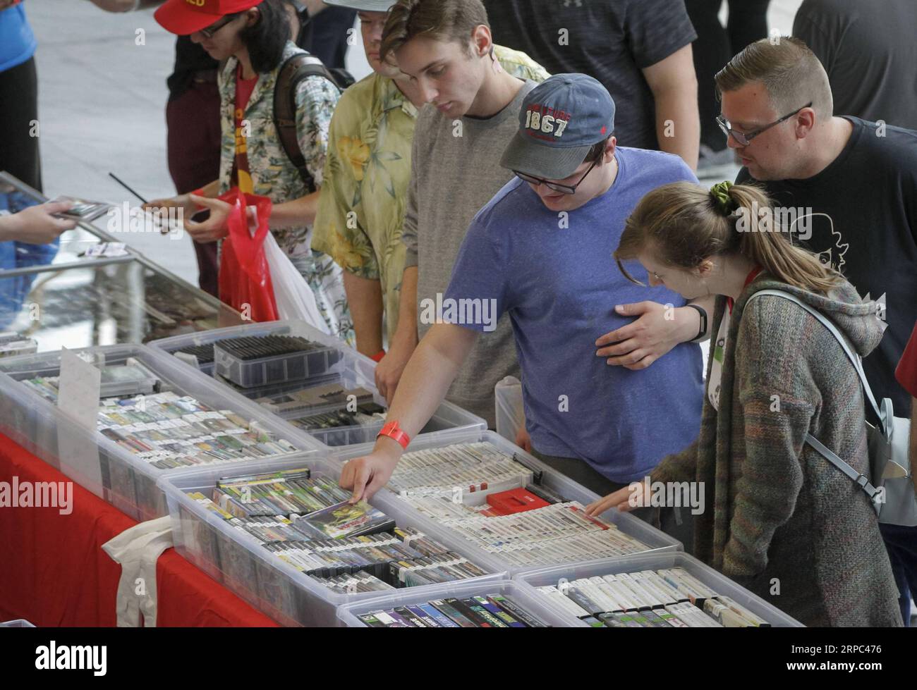 (190622) -- VANCOUVER, June 22, 2019 -- People visit the Vancouver Retro Gaming Expo in New Westminster, Canada, June 22, 2019. The Vancouver Retro Gaming Expo was held at the Anvil Centre on Saturday, offering different collections of video games, consoles and collectibles from 1970s to 1990s. ) CANADA-NEW WESTMINSTER-RETRO GAMING EXPO LiangxSen PUBLICATIONxNOTxINxCHN Stock Photo