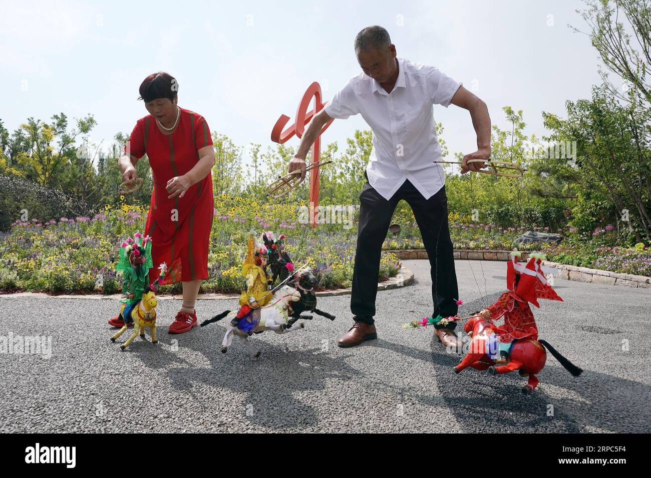 Puppet show beijing hi-res stock photography and images - Alamy