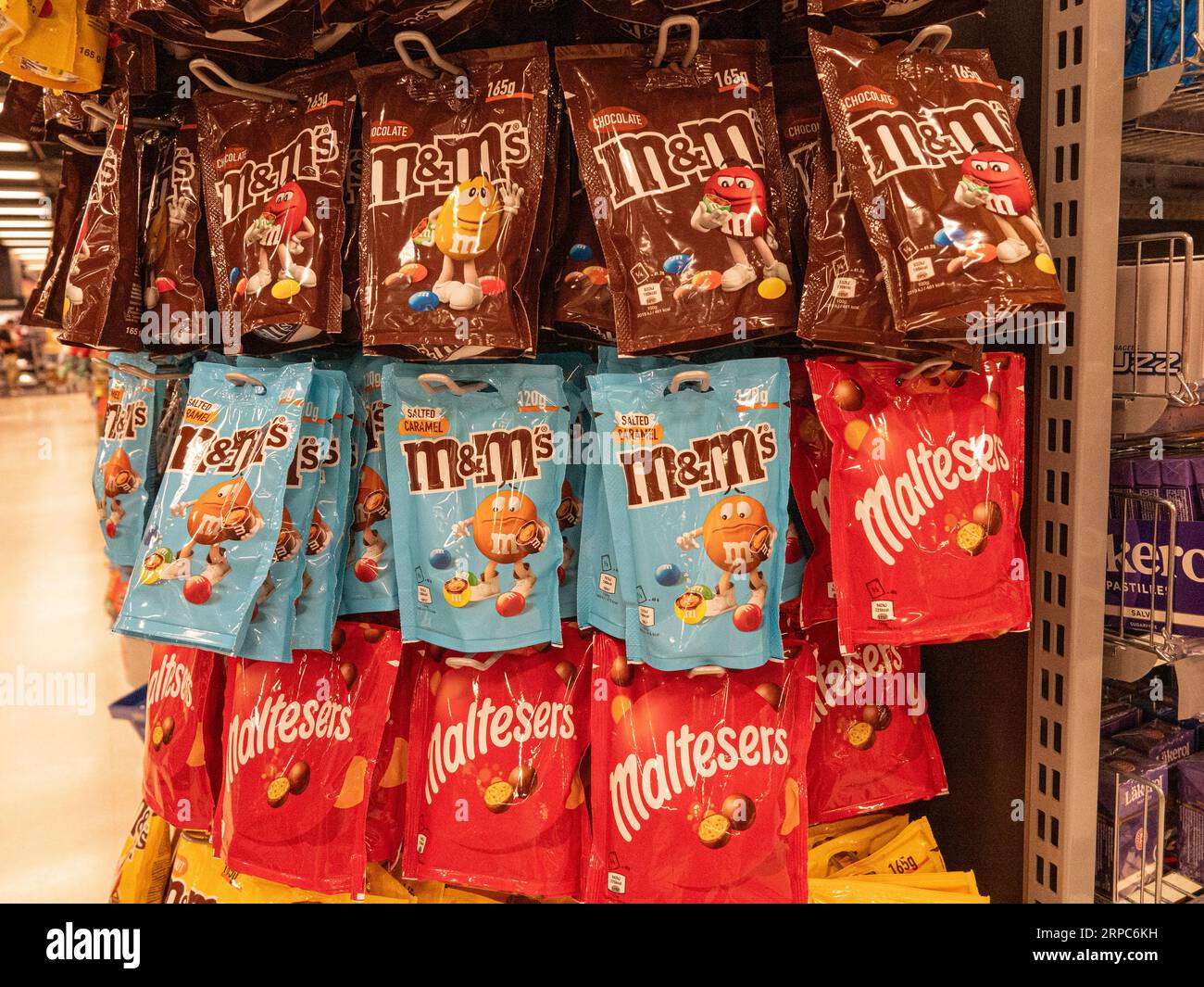 Open Bag Of Mms Milk Chocolate Candies Stock Photo - Download Image Now -  M&M's, Peanut - Food, Candy - iStock