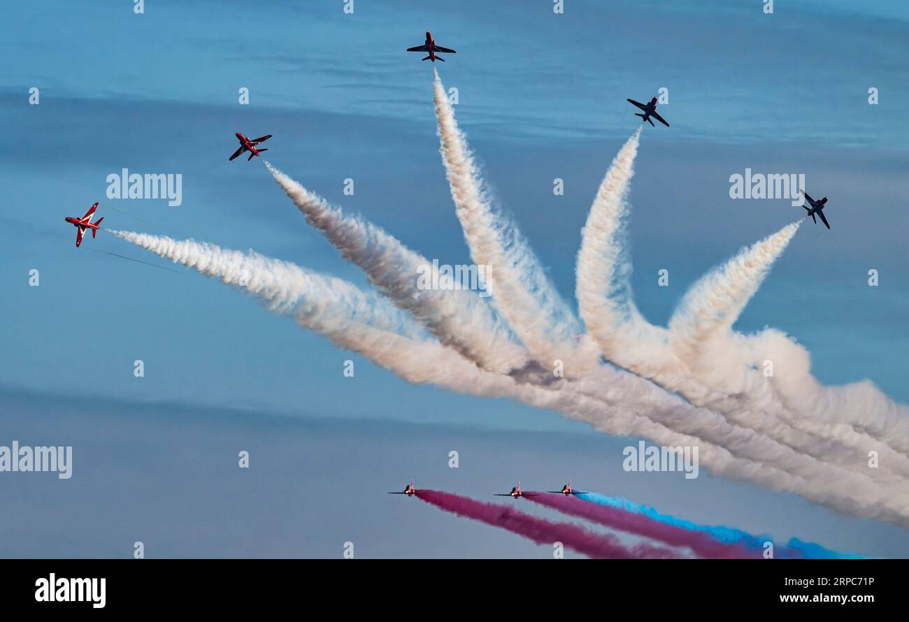The Red Arrows performing. BOURNEMOUTH; UK EXTRAORDINARY images show