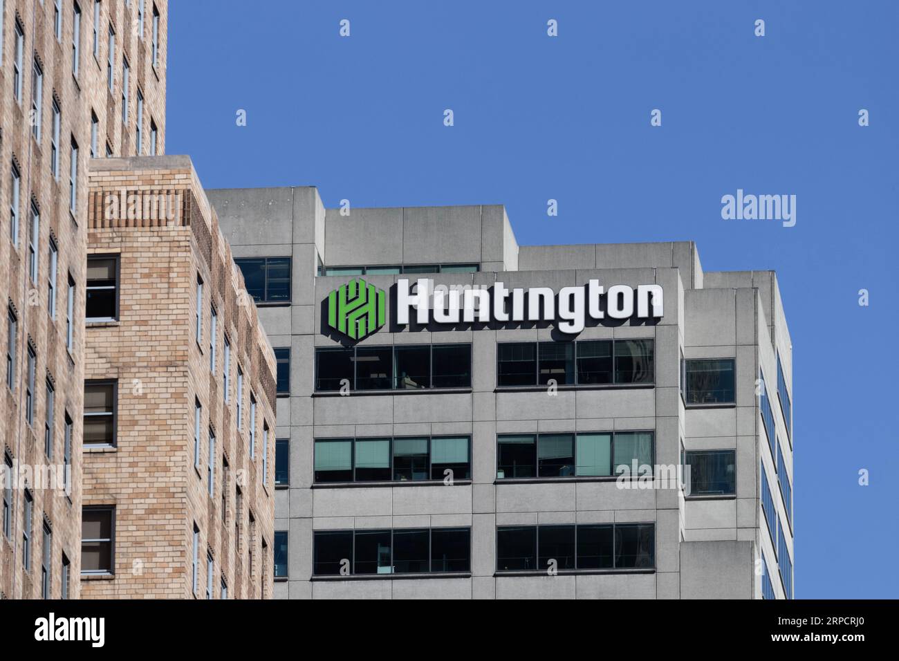 Cincinnati - September 1, 2023: Huntington National Bank branch. Huntington Bancshares operates banking offices primarily in the Midwest. Stock Photo
