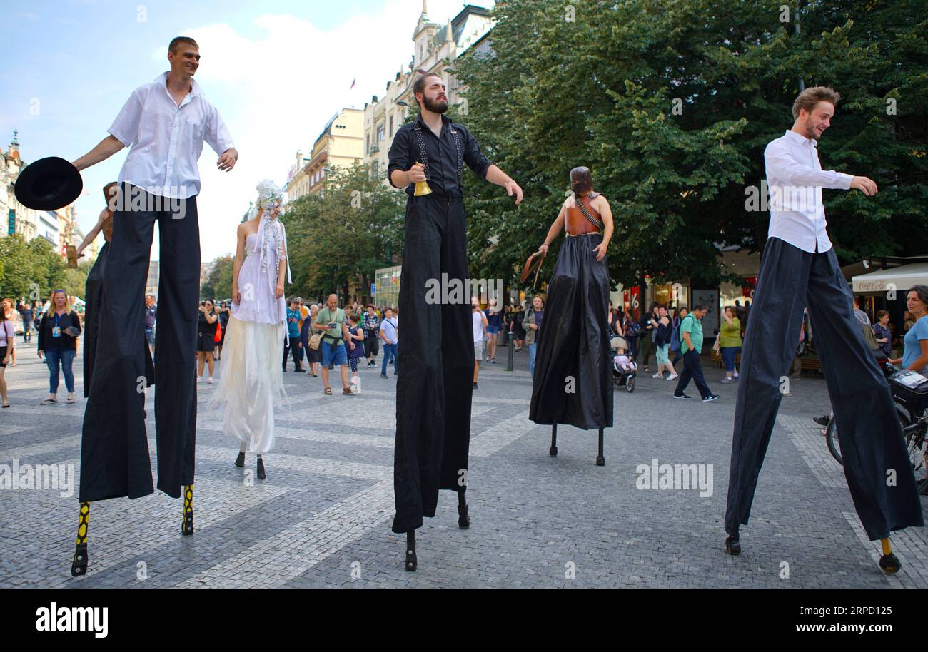 (190718) -- PRAGUE, July 18, 2019 (Xinhua) -- Artists standing on stilts perform during the 11th Prague International Street Theatre Festival in Prague, the Czech Republic, July 17, 2019. The four-day festival closed Thursday in the Czech capital. Artists from seven European countries staged more than 30 performances for the city s residents and visitors. (Xinhua/Dana Kesnerova) CZECH REPUBLIC-PRAGUE-THEATRE-FESTIVAL PUBLICATIONxNOTxINxCHN Stock Photo