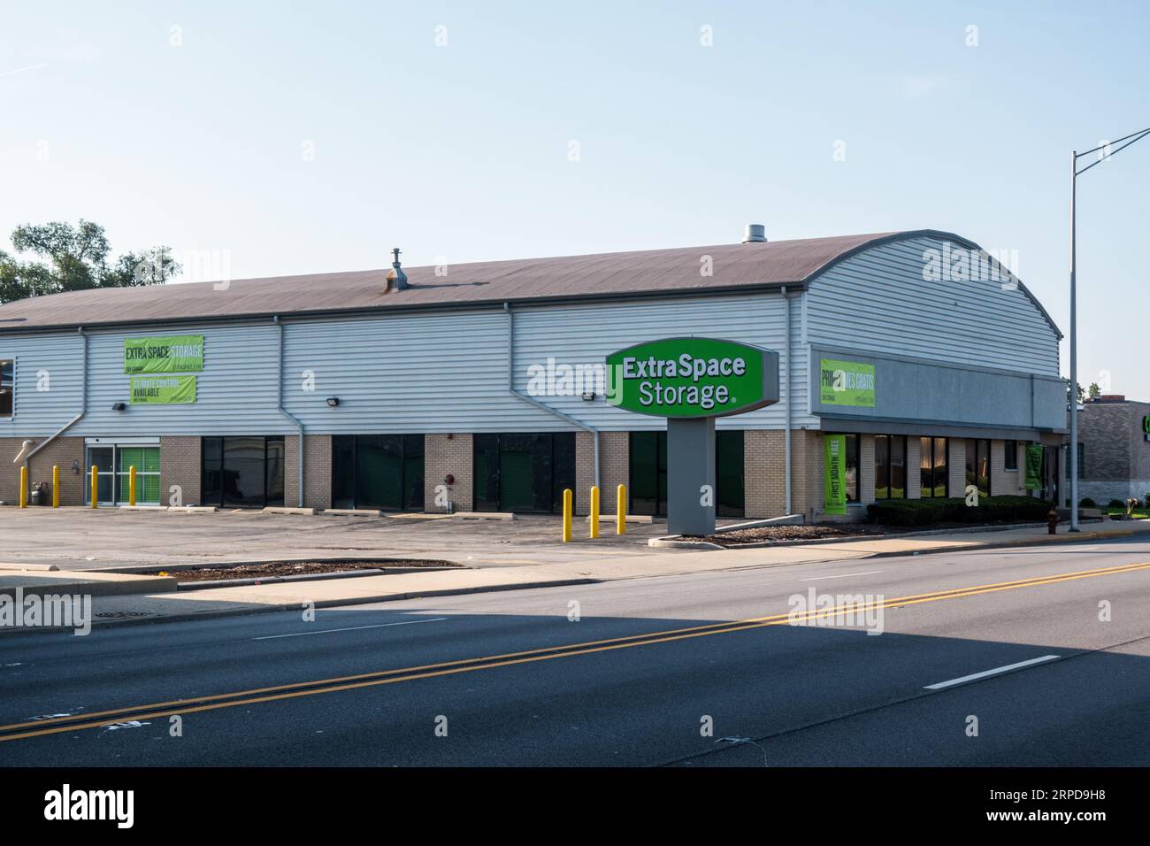 Extra Space Storage Stock Photo - Alamy