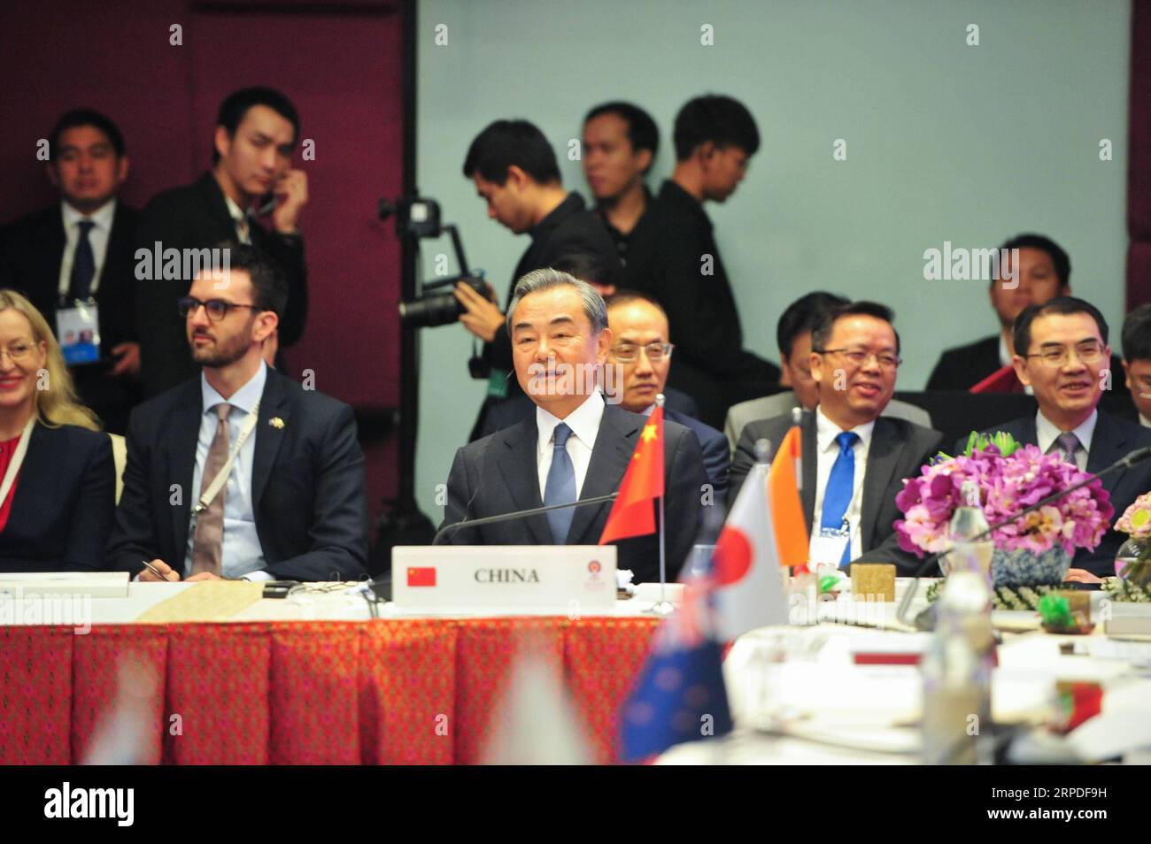 (190802) -- BANGKOK, Aug. 2, 2019 (Xinhua) -- Chinese State Councilor and Foreign Minister Wang Yi attends the 9th East Asia Summit Foreign Ministers Meeting in Bangkok, Thailand, Aug. 2, 2019. (Xinhua/Rachen Sageamsak) THAILAND-BANGKOK-WANG YI-EAST ASIA SUMMIT-FOREIGN MINISTERS-MEETING PUBLICATIONxNOTxINxCHN Stock Photo