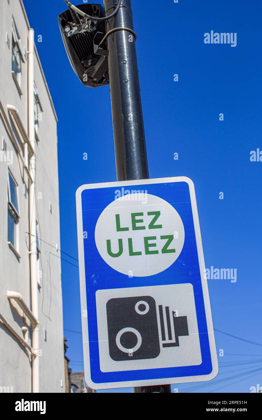 Low Emission Signage on Bounday Zone, with camera symbol Stock Photo