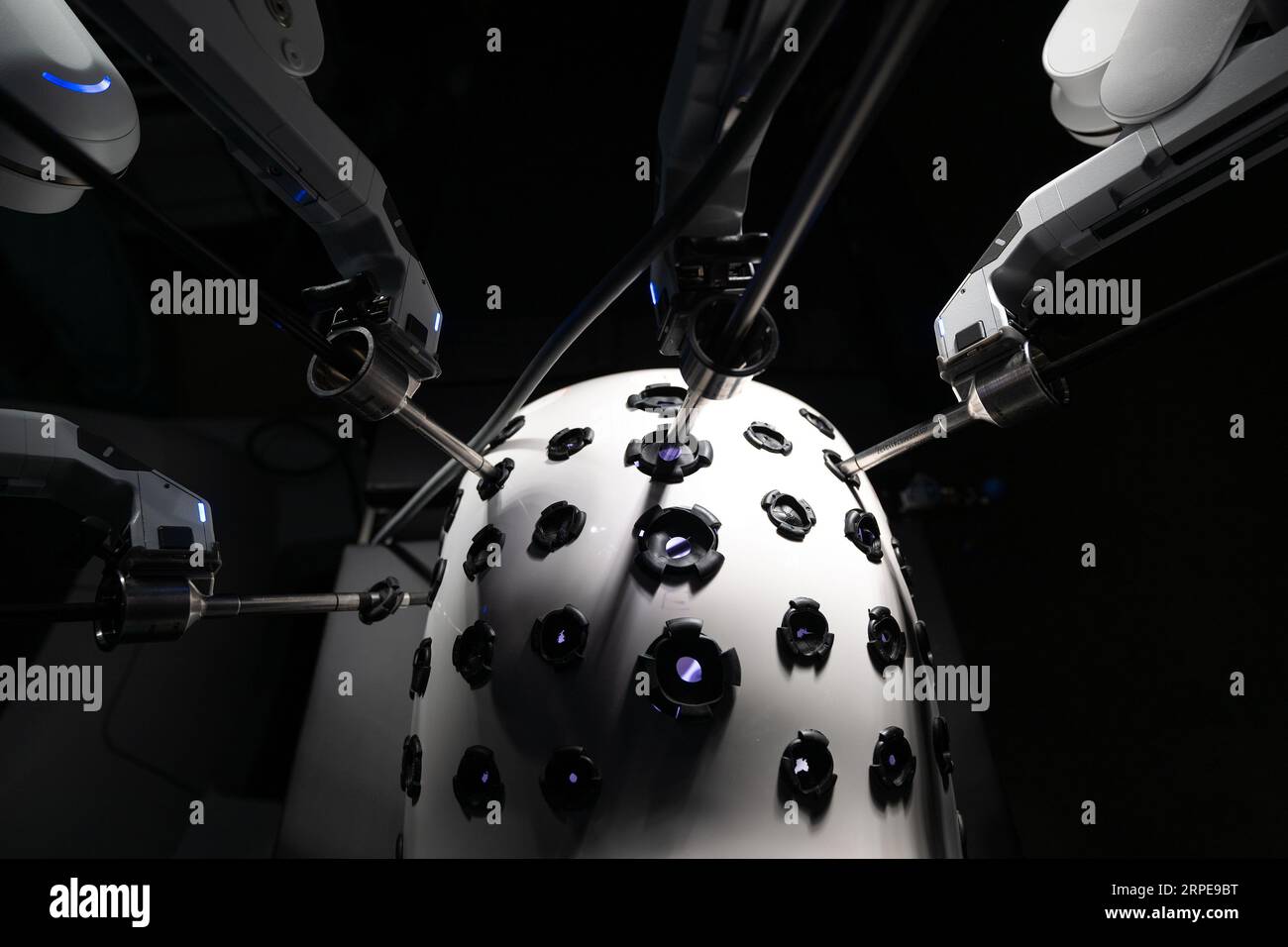 The da Vinci Surgical System, robotic operating system in the operating