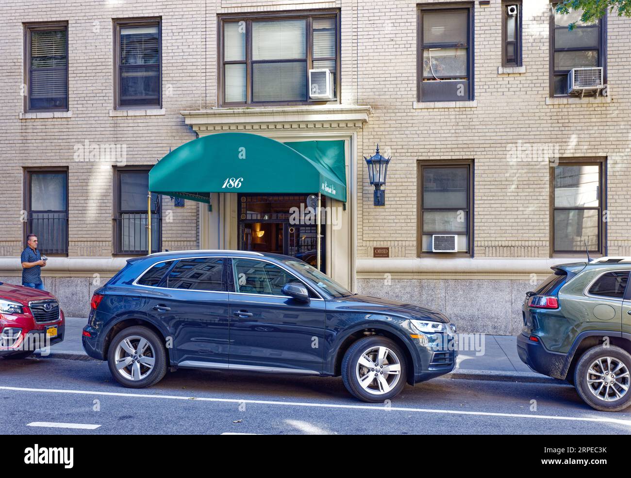 Upper West Side Emery Roth designed 186 Riverside Drive in neo