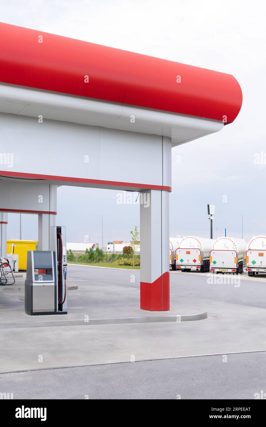 LPG and compressed natural gas filling station Stock Photo Alamy