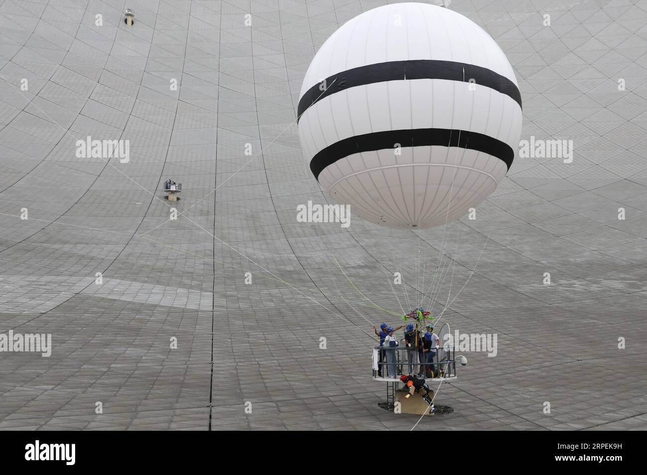 Tether balloon hi-res stock photography and images - Alamy