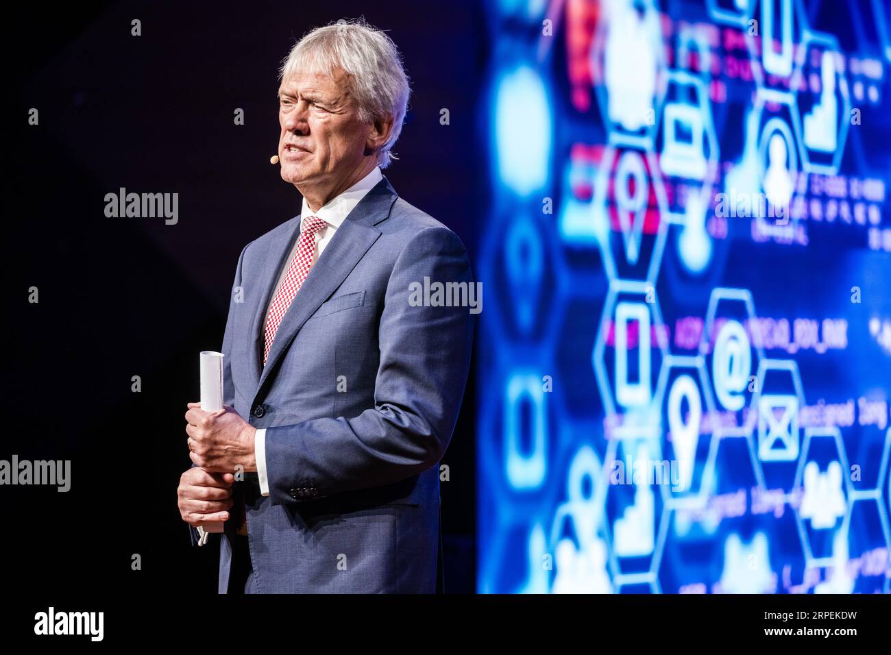 EINDHOEVEN - ASML CEO Peter Wennink speaks during the opening of the academic year at Eindhoven University of Technology. ANP ROB ENGELAAR netherlands out - belgium out Stock Photo