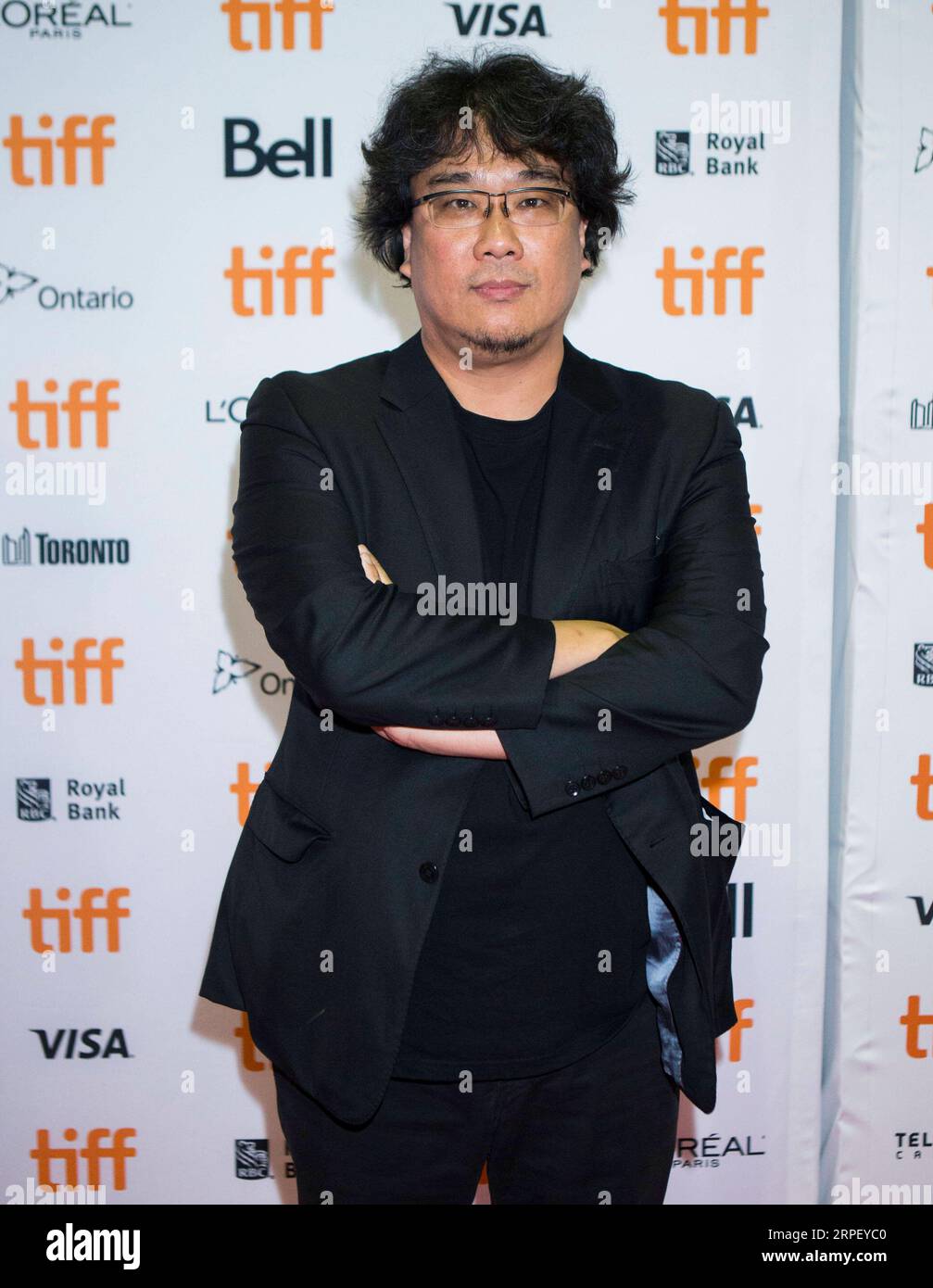 190907 -- TORONTO, Sept. 7, 2019 -- Director Bong Joon-ho poses for photos before the Canadian premiere of the film Parasite at Ryerson Theatre during the 2019 Toronto International Film Festival TIFF in Toronto, Canada, Sept. 6, 2019. Photo by /Xinhua CANADA-TORONTO-TIFF-FILM PARASITE ZouxZheng PUBLICATIONxNOTxINxCHN Stock Photo
