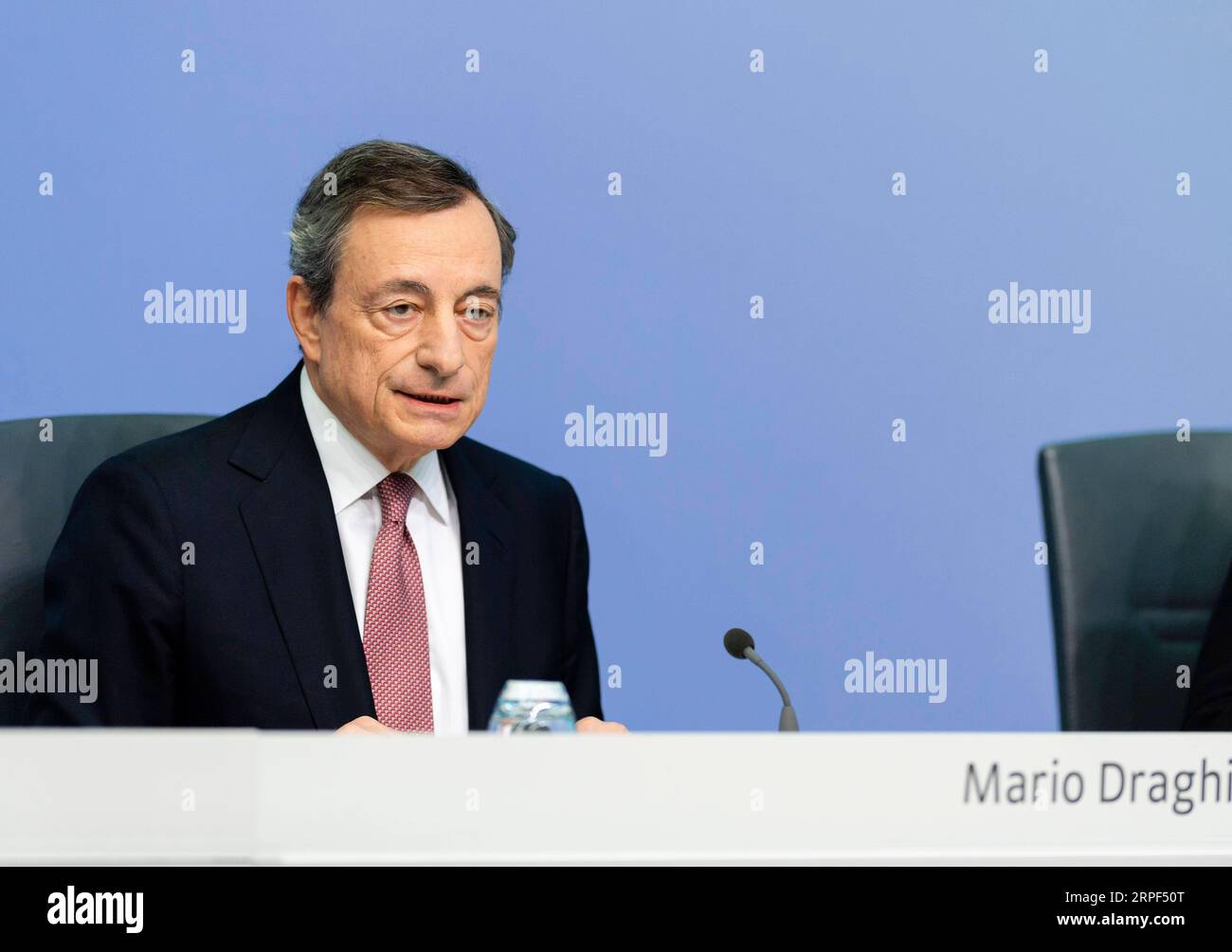 Ecbhandout Hi res Stock Photography And Images Alamy ecbhandout-hi-res-stock-photography-and-images-alamy