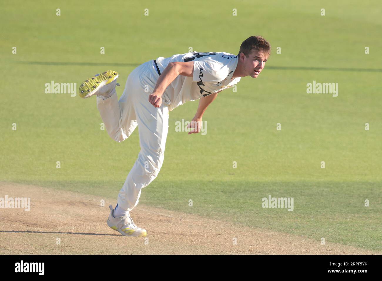 London, UK. 4th Sep, 2023. Surrey's Tom Lawes bowling as Surrey take on Warwickshire in the County Championship at the Kia Oval, day two. Credit: David Rowe/Alamy Live News Stock Photo