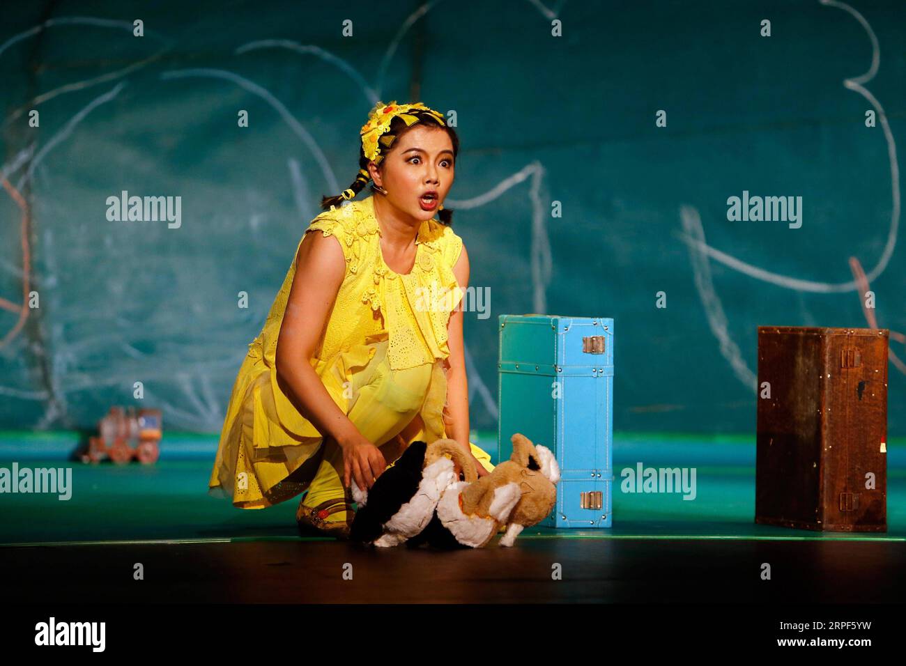 (190914) -- BUCHAREST, Sept. 14, 2019 -- Tang Yan of China National Theatre for Children performs in TR-E-E show, a story of a young ginkgo tree, during the 15th ImPuls International Festival of Contemporary Animation Theatre in Bucharest, capital of Romania, Sept. 13, 2019. (Photo by /Xinhua) ROMANIA-BUCHAREST-CHINESE PERFORMANCE CristianxCristel PUBLICATIONxNOTxINxCHN Stock Photo