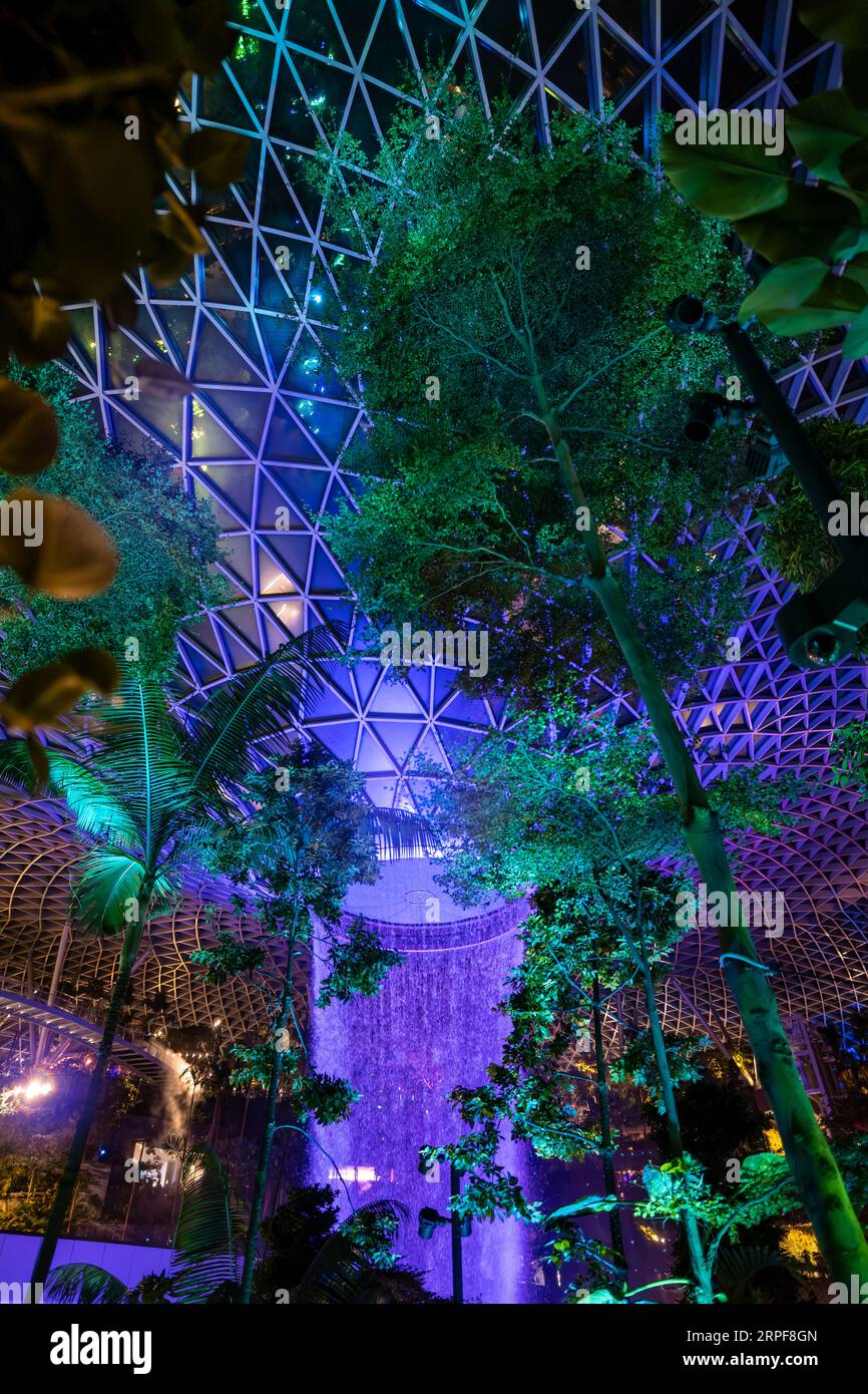 Jewel Changi Airport Rain Vortex, the largest indoor waterfall in the ...