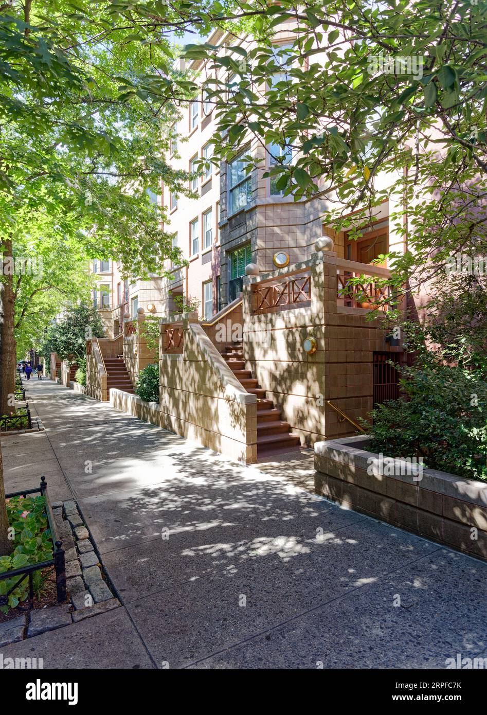 Stooping Trees Upper West Side: 103 West 89th Street is a brick-and-stone low-rise ...