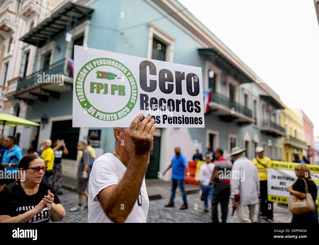 January 5, 2019, San Juan, San Juan, Puerto Rico: 10 de Septiembre del 2019 Fortaleza protesta cero recortes a las pensiones .david.villafanegfrmedia.com Credit Image:  David Villafane/El Nuevo Dias via ZUMA Press Latino News - January 5, 2019 DavidxVillafane/Staff PUBLICATIONxNOTxINxCHN END201909270000000051.jpg Stock Photo