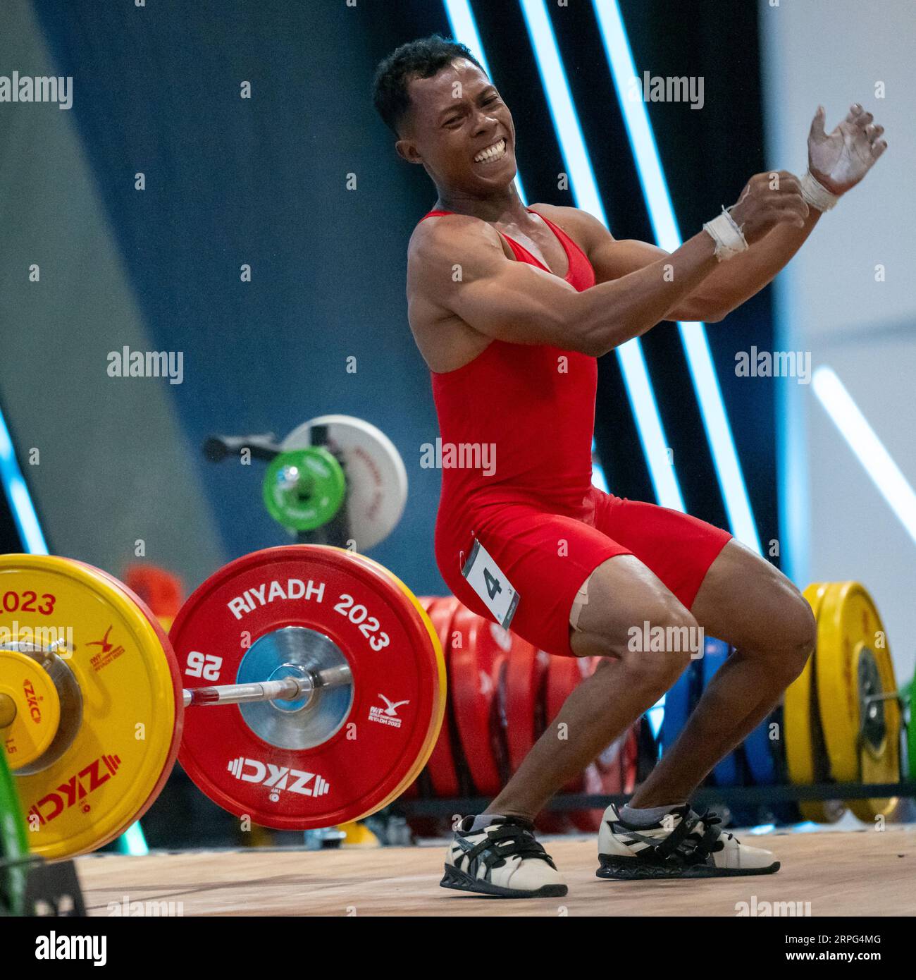 Olympic weightlifting hi-res stock photography and images - Page 22