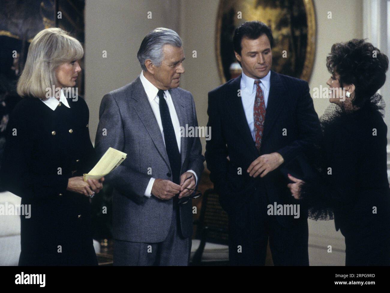 DYNASTY TV Series Joan Collins Linda Evans Stock Photo - Alamy