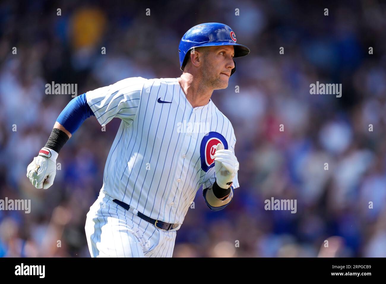Chicago Cubs' Yan Gomes watches the flight of the ball in a baseball game  against the Washington Nationals Tuesday, July 18, 2023, in Chicago. (AP  Photo/Charles Rex Arbogast Stock Photo - Alamy