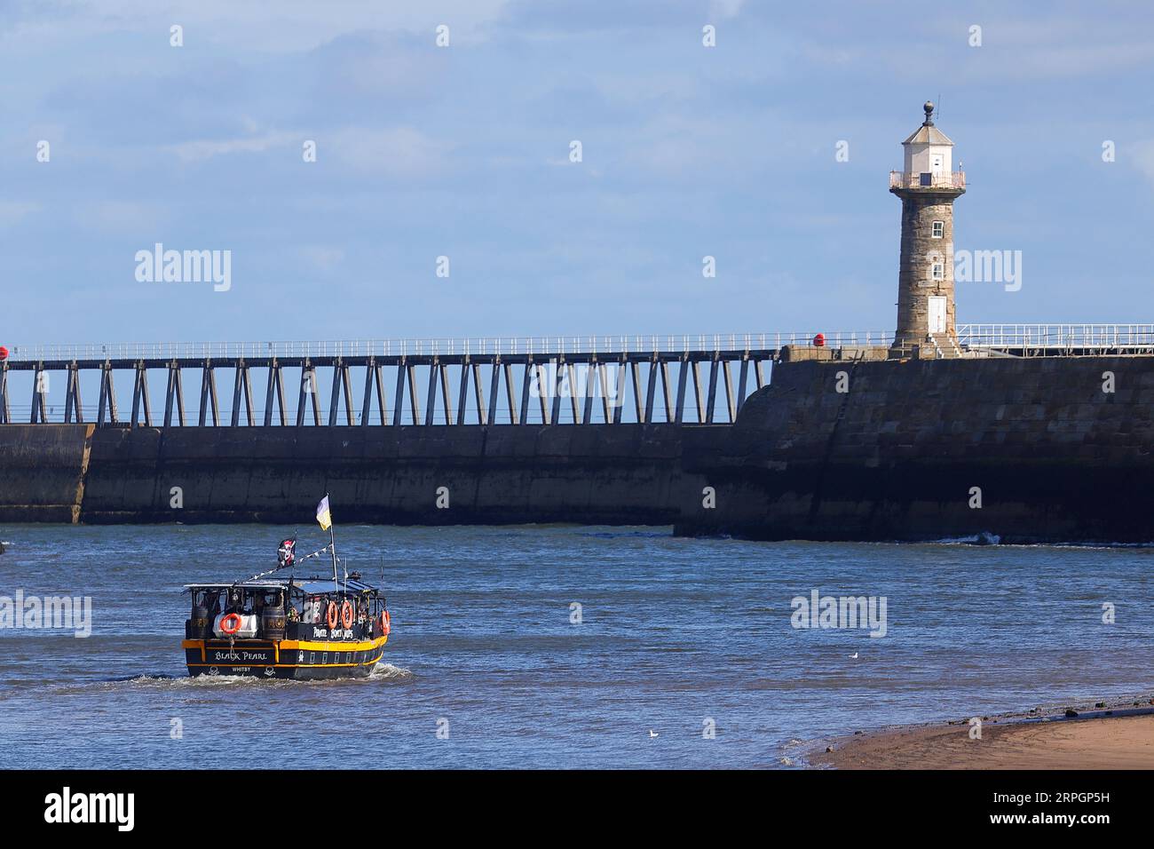 whitby pirate boat trips