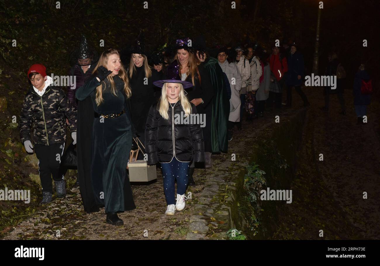 191031 -- ZAGREB, Oct. 31, 2019 -- People dressed in costumes take part in a night tour called Uppertown Witches in Zagreb, Croatia, Oct. 31, 2019. The guided tour involves interactive entertainment and introduction to Middle Ages history. /Pixsell via Xinhua CROATIA-ZAGREB-WITCHES TOUR DavorinxVisnjic PUBLICATIONxNOTxINxCHN Stock Photo
