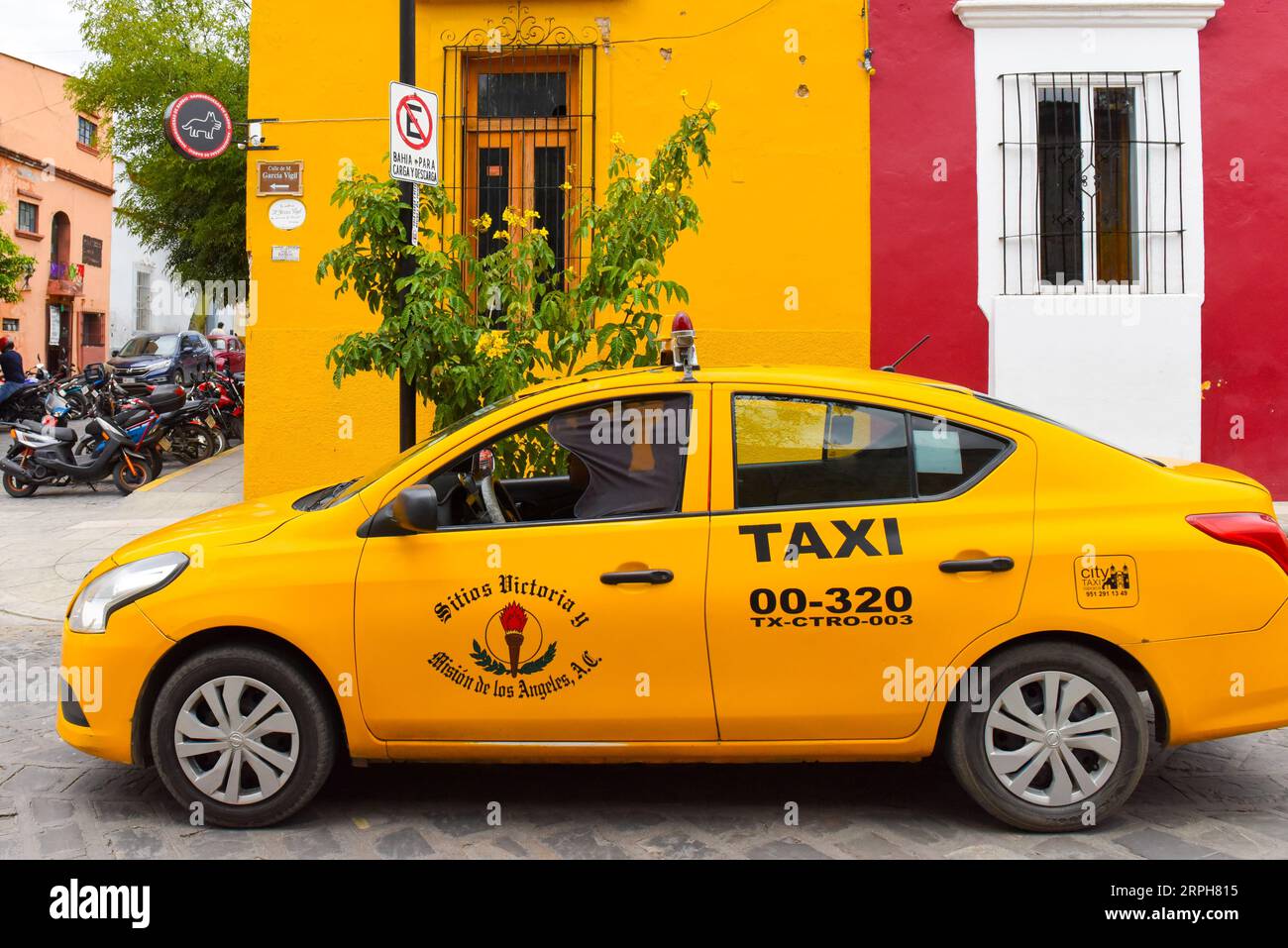 Mexican taxi cab hi-res stock photography and images - Alamy