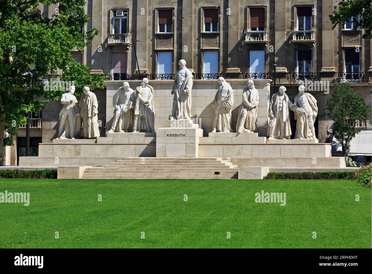 The Kossuth Memorial at Lajos Kossuth Square in Budapest, Hungary Stock Photo Alamy