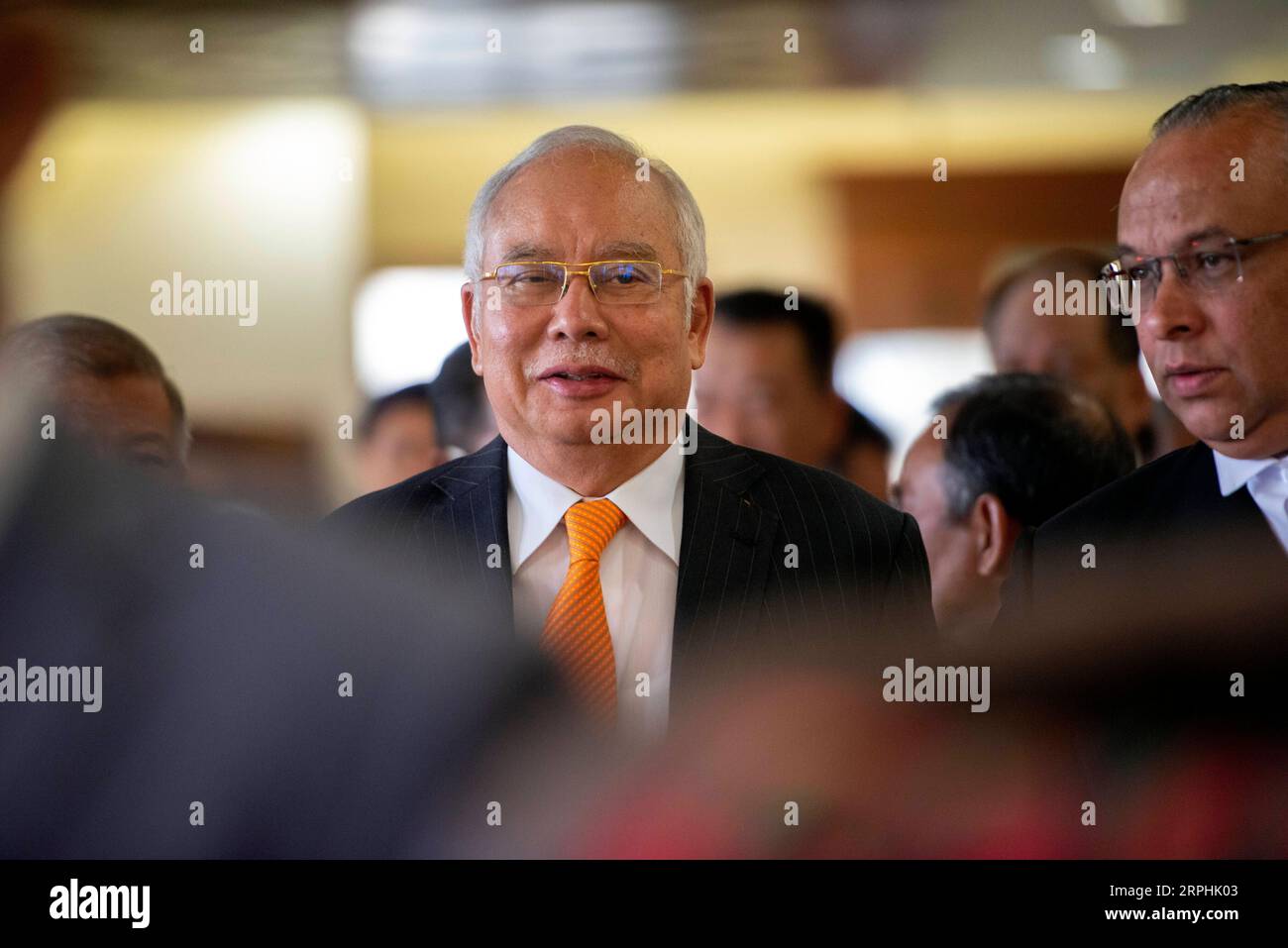 News Bilder des Tages 191111 -- KUALA LUMPUR, Nov. 11, 2019 Xinhua -- Former Malaysian Prime Minister Najib Razak C arrives at the court in Kuala Lumpur, Malaysia, Nov. 11, 2019. Former Malaysian Prime Minister Najib Razak was ordered to enter defense on Monday for the corruption charges related to the state investment fund 1Malaysia Development Berhad 1MDB. Photo by Chong Voon Chung/Xinhua MALAYSIA-KUALA LUMPUR-NAJIB-CASE PUBLICATIONxNOTxINxCHN Stock Photo