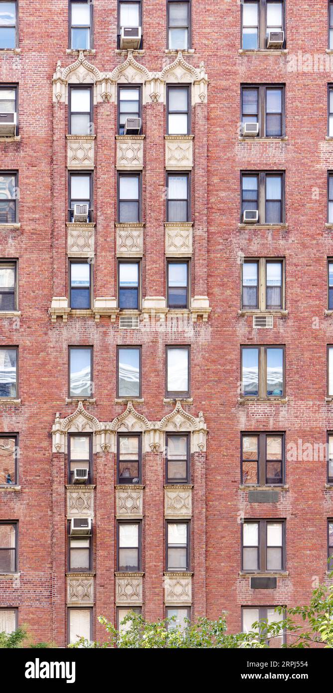 Upper East Side Schwartz & Gross designed apartment house 1070 Park Avenue in Medieval Revival