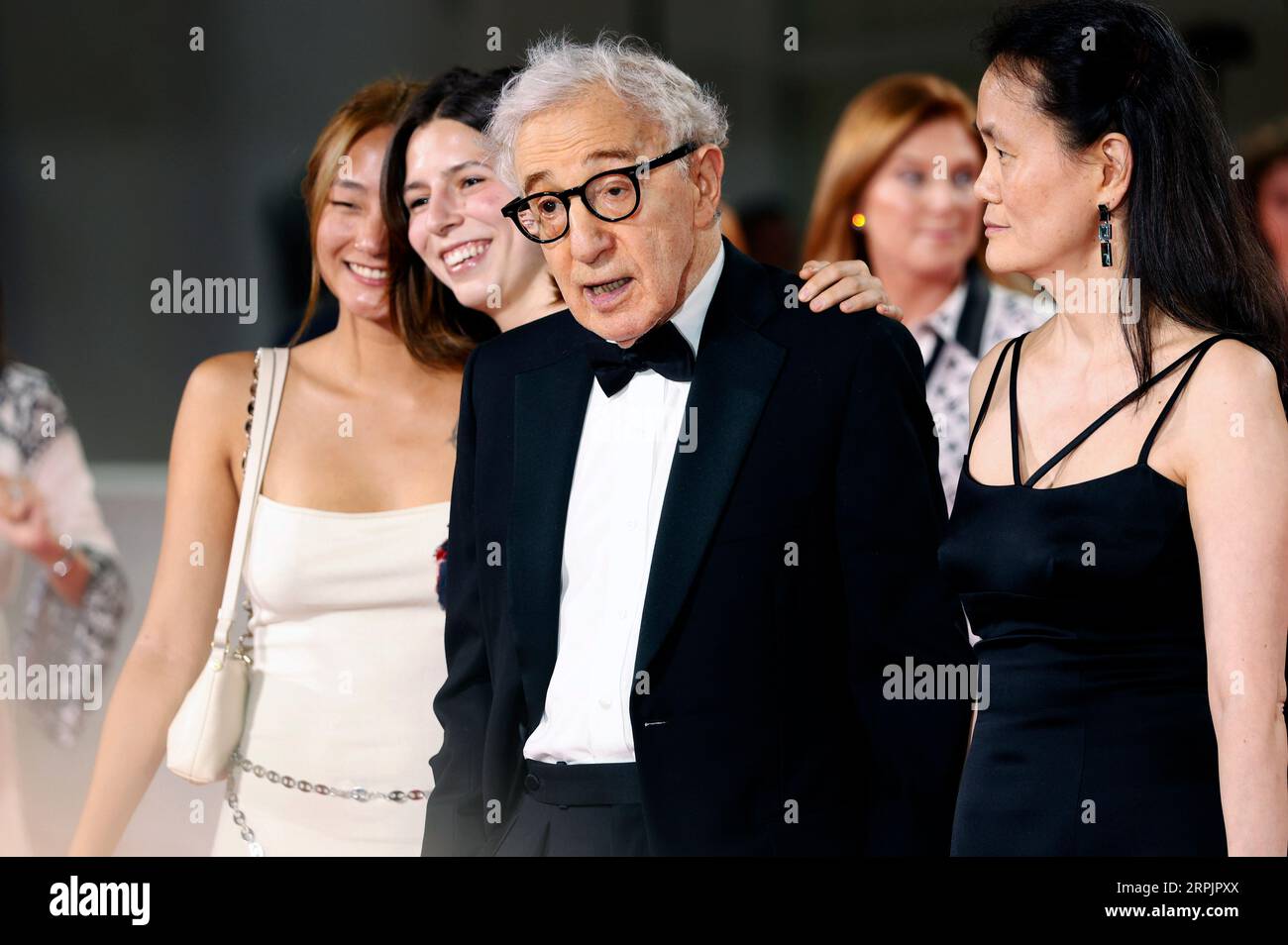 Bechet Allen, Manzie Tio Allen, Woody Allen und Soon-Yi Previn bei der