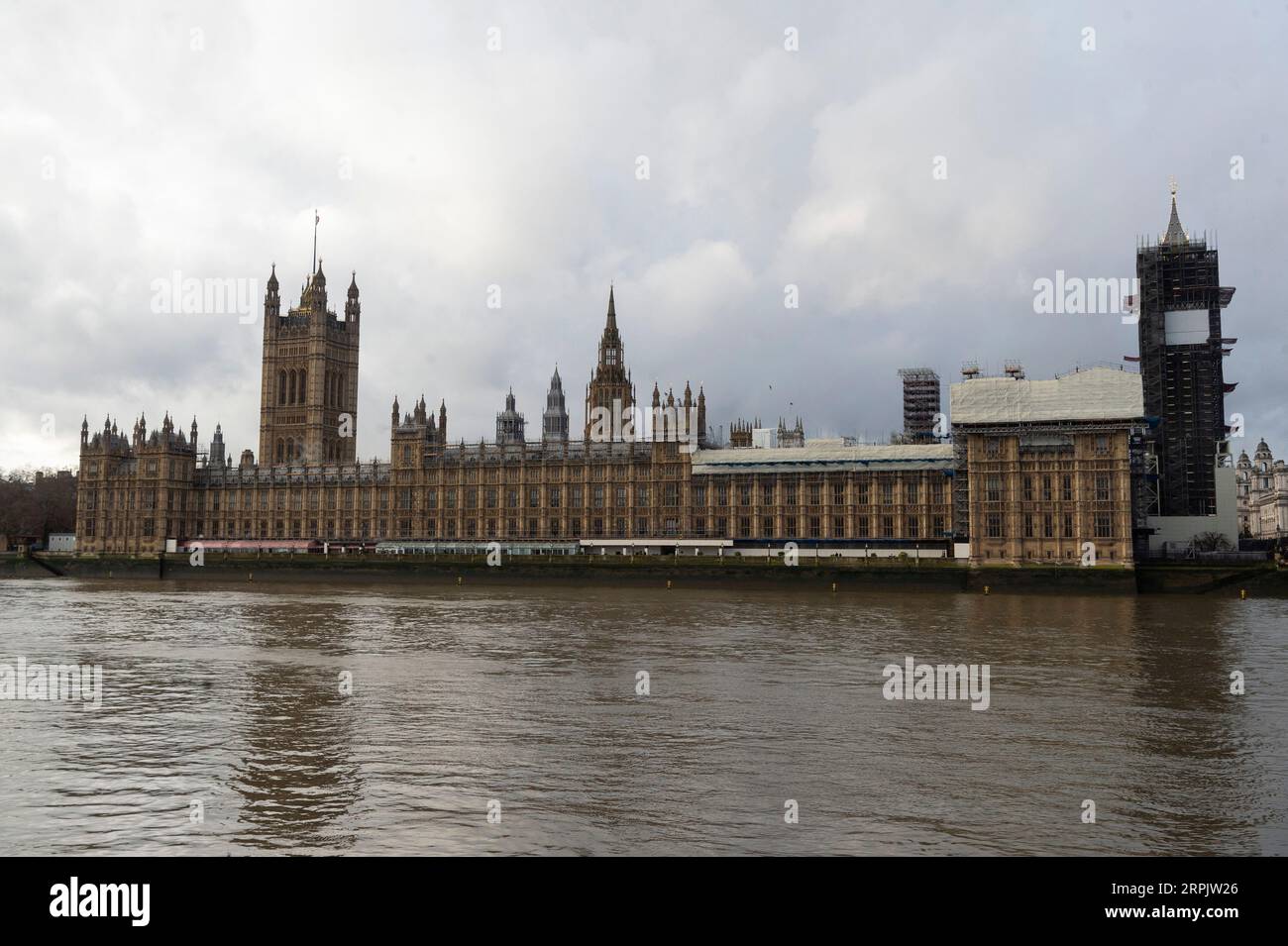 191220 -- LONDON, Dec. 20, 2019 Xinhua -- Photo taken on Dec. 20, 2019 shows the Houses of Parliament in London, Britain. Lawmakers in Britain s House of Commons gave overwhelming backing Friday for Prime Minister Boris Johnson s re-shaped Brexit deal. Photo by Ray Tang/Xinhua BRITAIN-LONDON-NEW BREXIT BILL-VOTE PUBLICATIONxNOTxINxCHN Stock Photo