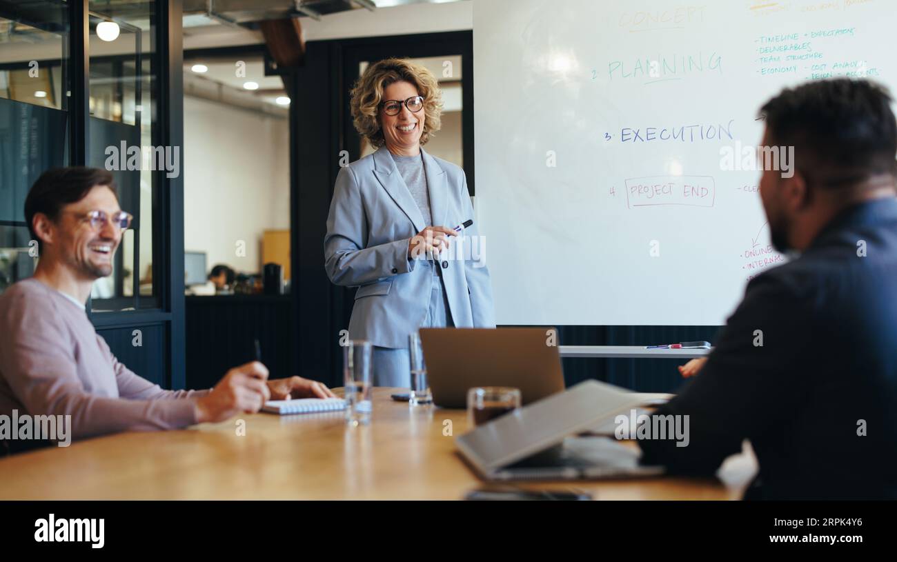 Group people stands together hi-res stock photography and images - Alamy