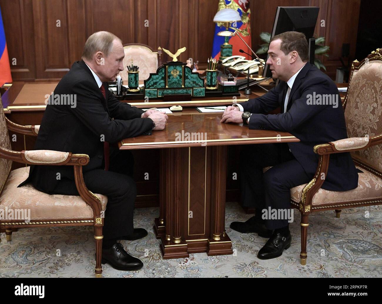 Dmitry medvedev putin hi-res stock photography and images - Alamy