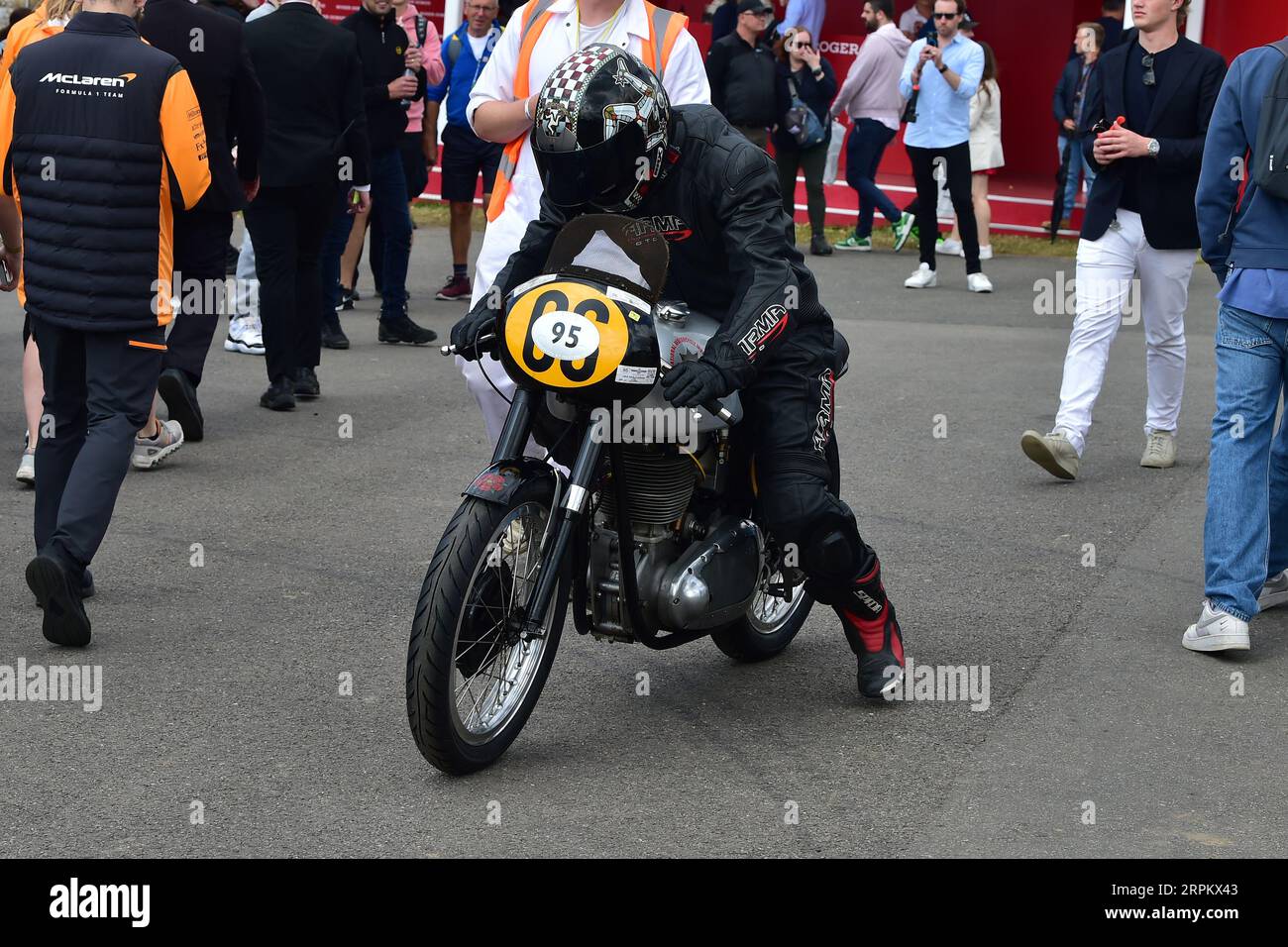BSA Goldstar, Goodwood 75, Return to Racing, a small but indicative ...