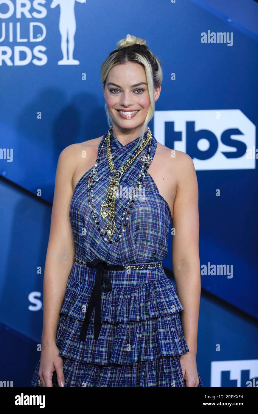 Actress margot robbie hi-res stock photography and images - Alamy