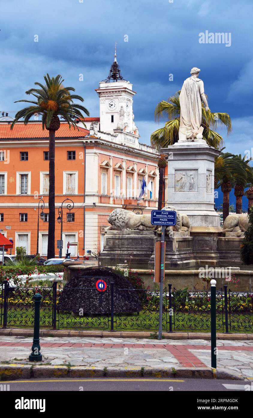 hotel de ville et statue de Napoleon, France, Corsica, Ajaccio Stock Photo