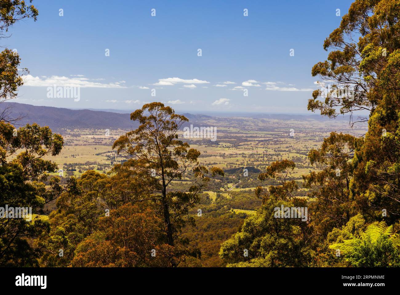 Fred Piper Memorial Lookout at the summit of Brown Mountain on Snowy Mountains Hwy in New South Wales, Australia Stock Photo