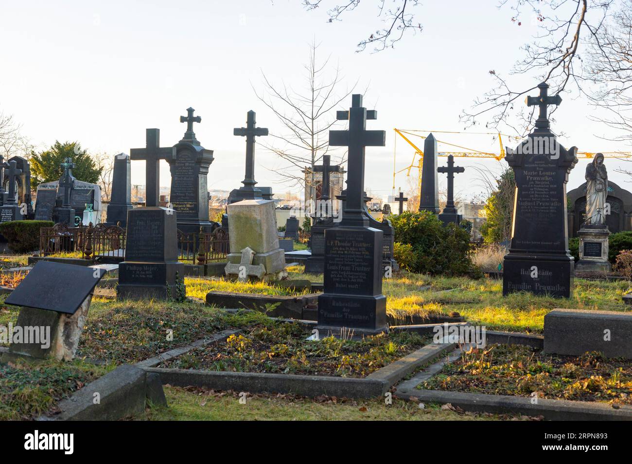 Cemetery culture hi-res stock photography and images - Alamy