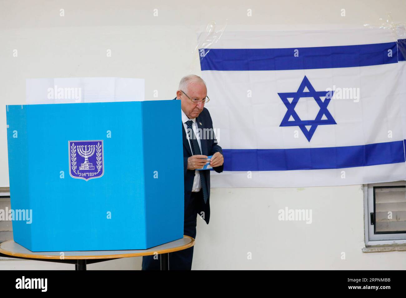 200302 -- JERUSALEM, March 2, 2020 -- Israeli President Reuven Rivlin votes at a polling station in Jerusalem, on March 2, 2020. Israelis on Monday began casting ballots in parliamentary elections for the third time in less than a year. JINI via Xinhua MIDEAST-JERUSALEM-RIVLIN-PARLIAMENTARY ELECTIONS ShangxHao PUBLICATIONxNOTxINxCHN Stock Photo