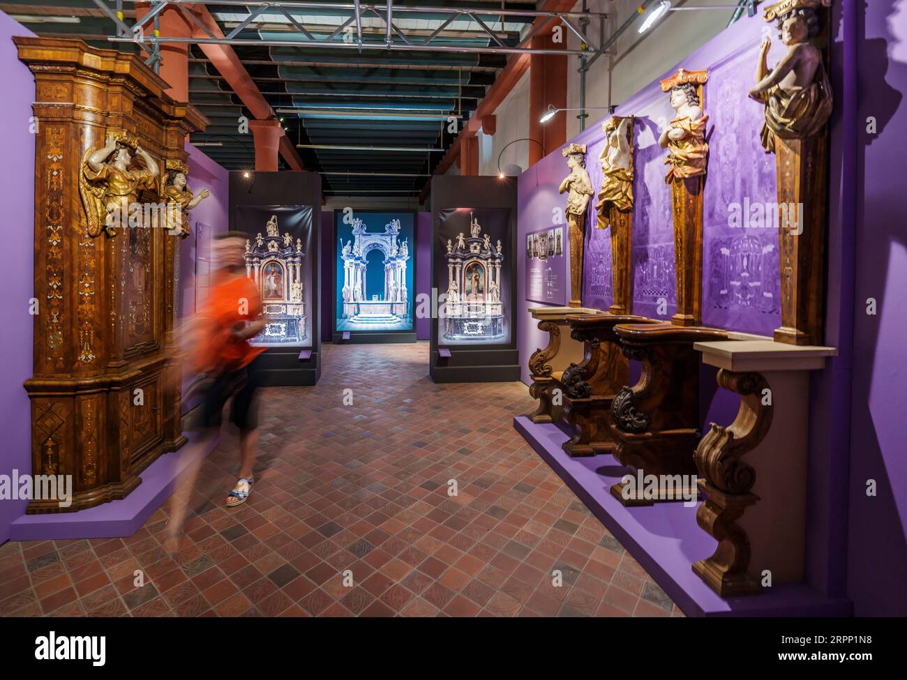 Mainz, Germany. 05th Sep, 2023. Baroque altars of the Carthusians, including a precious cabinet (l) and a choir stall (r), are on display in the exhibition '700 Years of the Carthusian Monastery in Mainz'. The Episcopal Cathedral and Diocesan Museum will show the special exhibition from Sept. 8, 2023, to March 10, 2024, under the title 'The incomparable precious Carthaus. The oldest German Charterhouse: 700 years of the Carthusian Monastery in Mainz'. Credit: Andreas Arnold/dpa/Alamy Live News Stock Photo