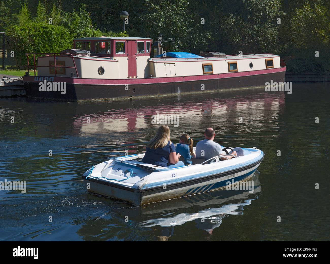 Electric Boat Hire River Lea Broxbourne Hertfordshire Stock Photo Alamy