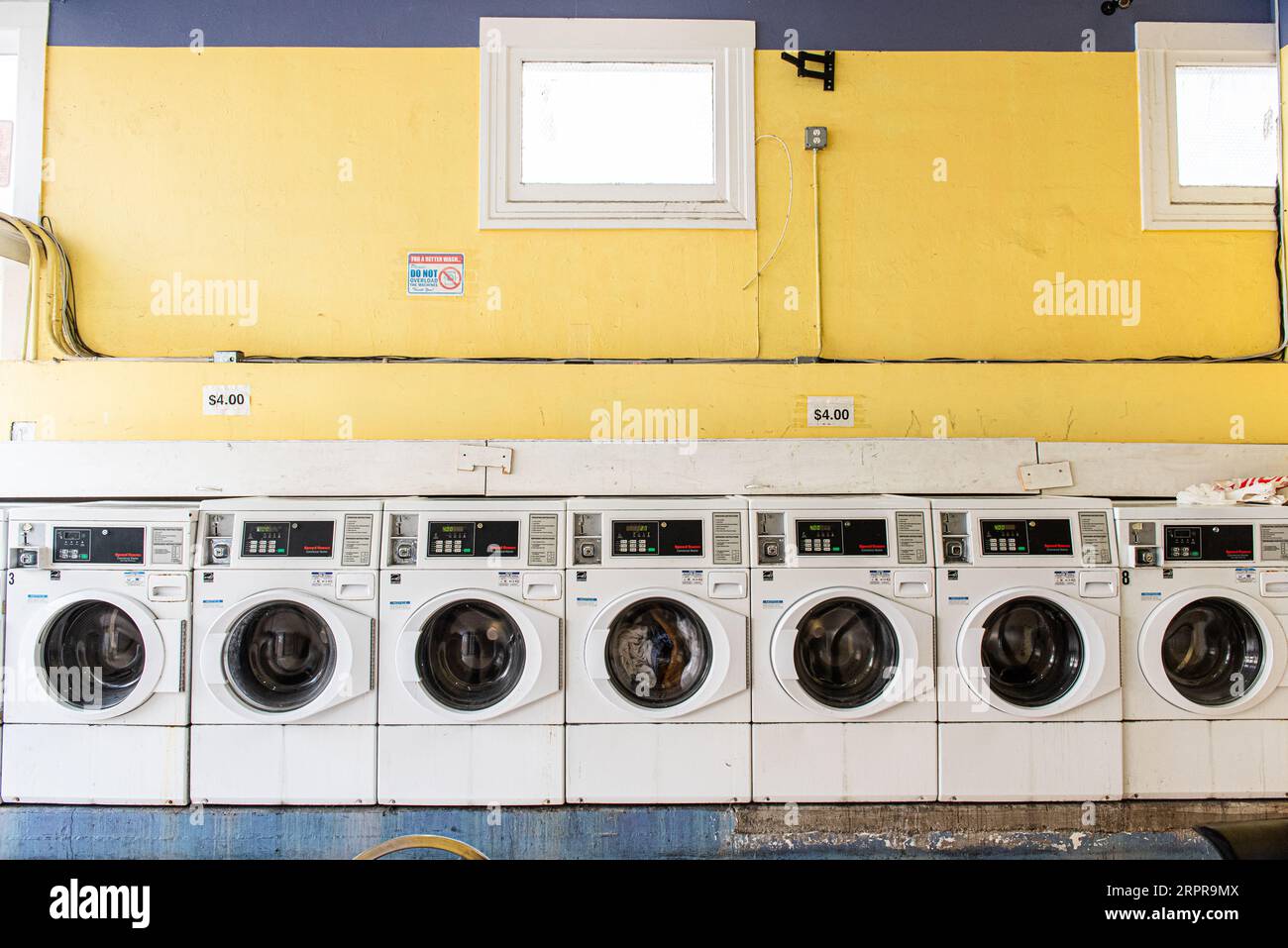 Outdoor washing machines hires stock photography and images Alamy