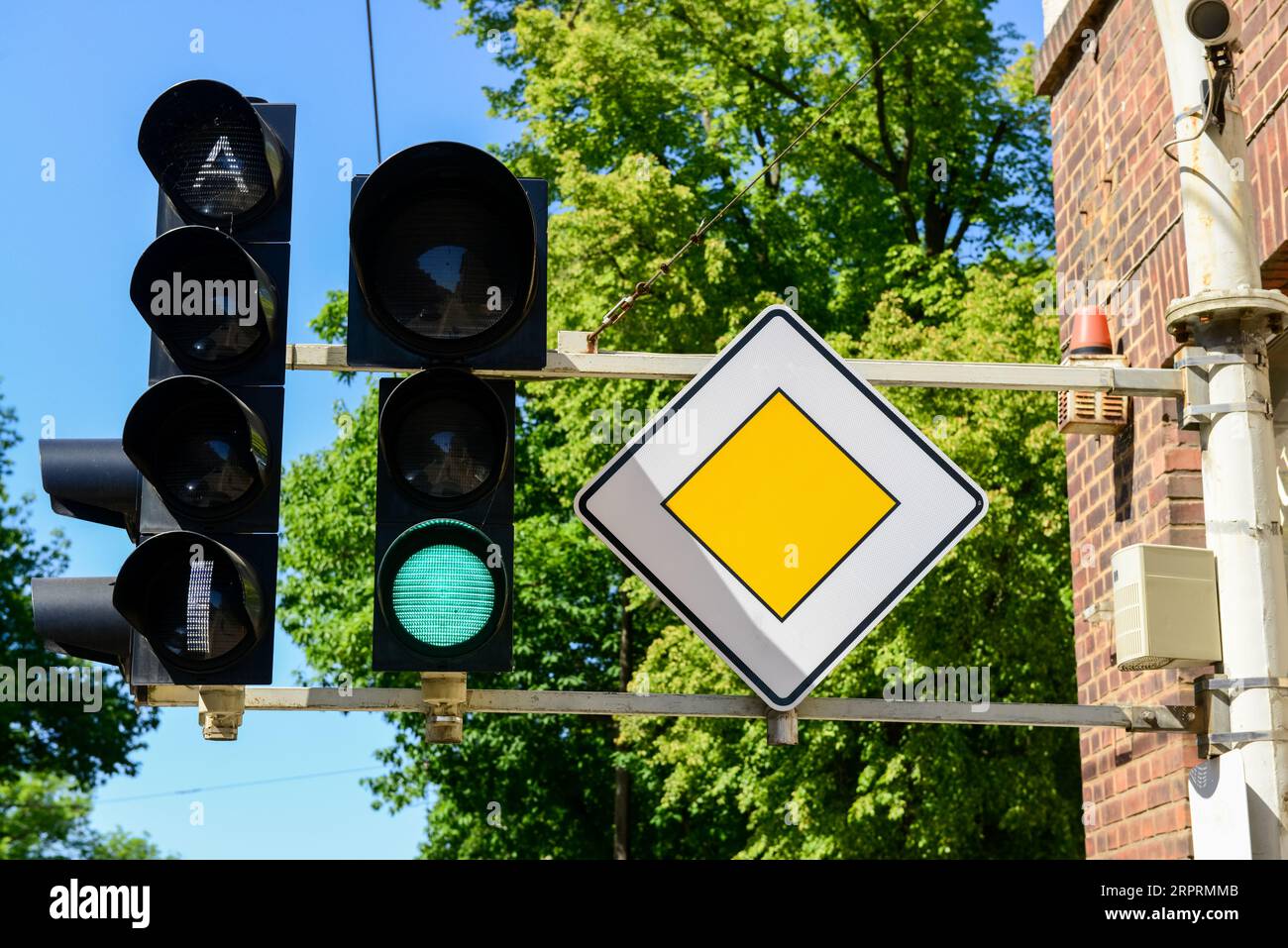 View of red traffic light in city, closeup Stock Photo - Alamy